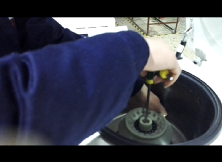 臺(tái)式醫(yī)用離心機(jī)的正確安裝流程